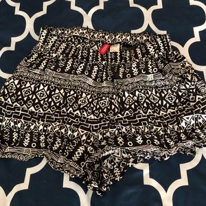 H and m shorts size 8 - worn 1 time